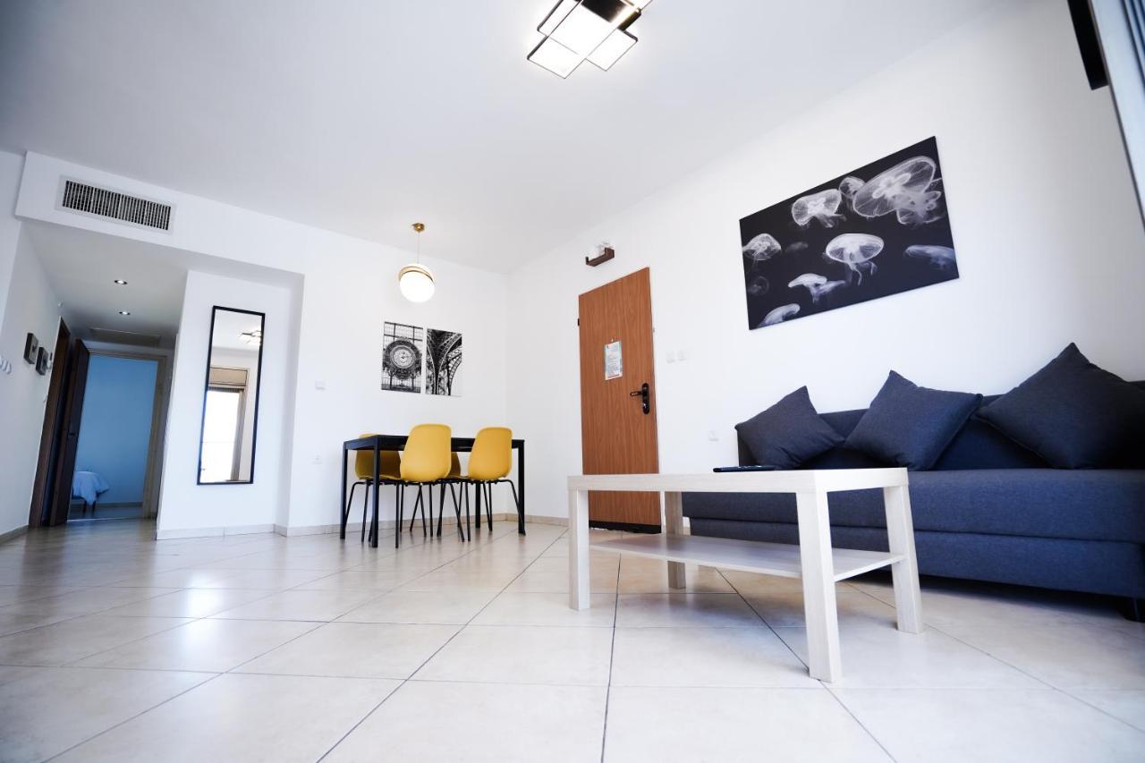 Hoshen 38 By Sun And View * Eilat